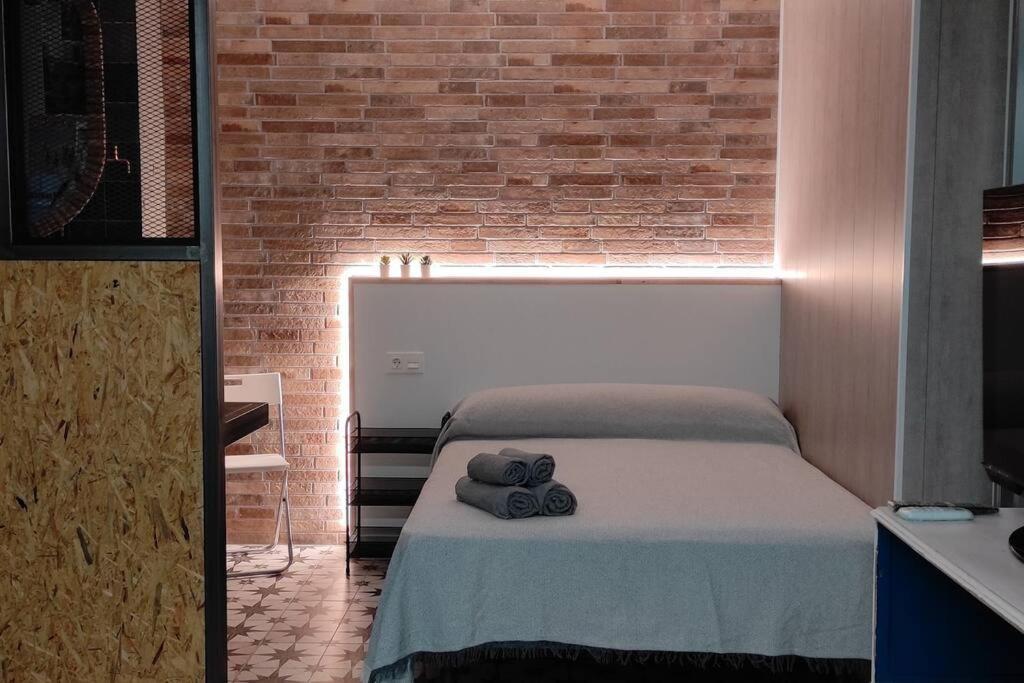 Estudio Industrial A 9' Del Centro En Metro Apartment San Juan de Aznalfarache