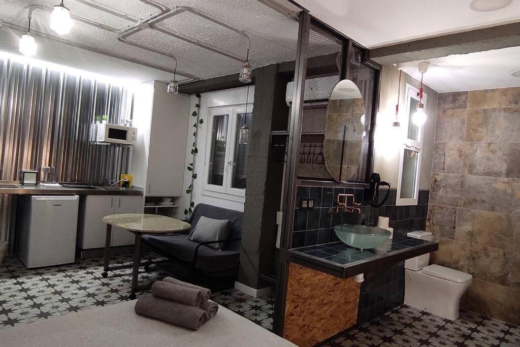 Estudio Industrial A 9' Del Centro En Metro * San Juan de Aznalfarache